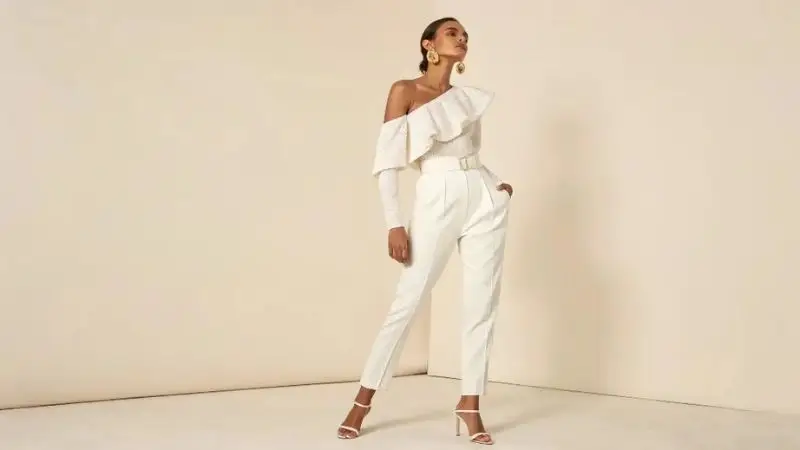 It is feature image on Off Shoulder Top Outfit Ideas.